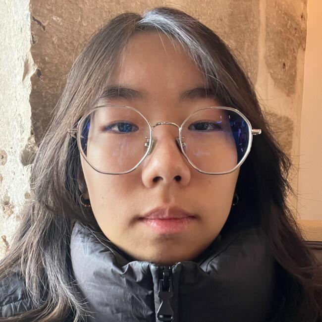 Babysitter in Asnières-sur-Seine: Claudia