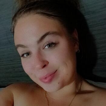 Babysitting job in Maple Heights: babysitting job Anna