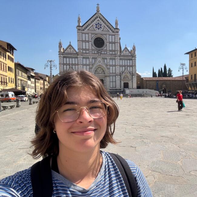 Babysitter a Firenze: Alicia