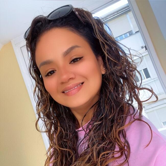 Niñera en Barcelona: Pamela jazmin