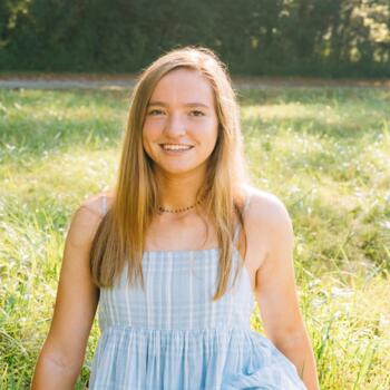 Babysitter in Fayetteville (Arkansas): Maddy