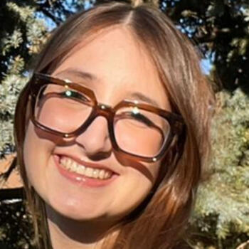 Babysitter in Anglet: Rose