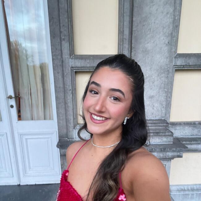 Babysitter in Dilbeek: Nisa