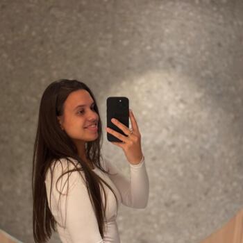 Babysitter in Deventer: Esra