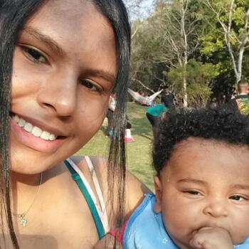 Babá Embu das Artes: Jaiane