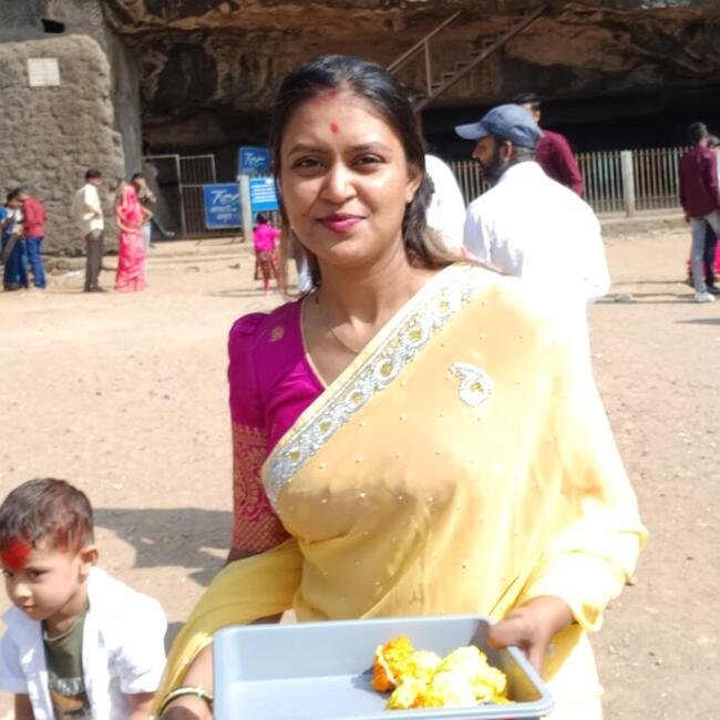 Babysitter in Mumbai: RICHA