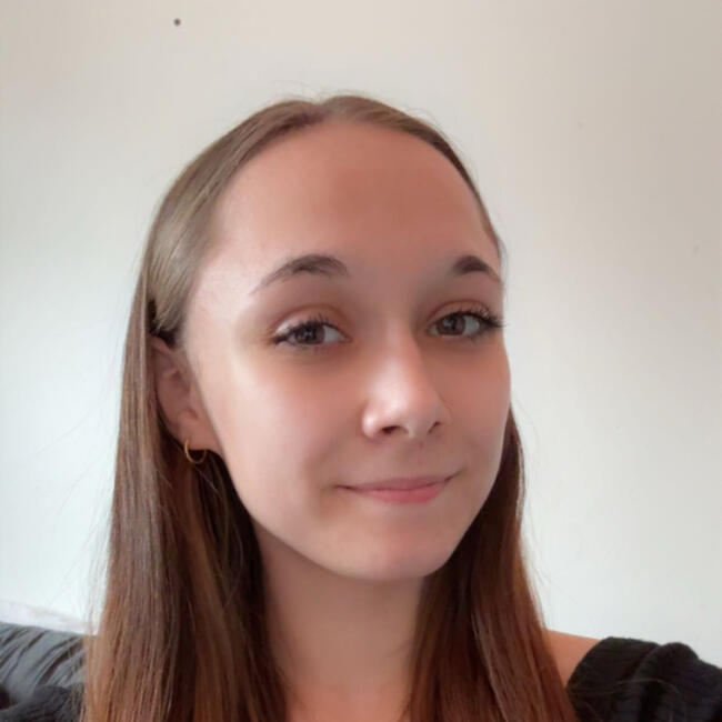 Babysitter in Oshkosh: Arianna