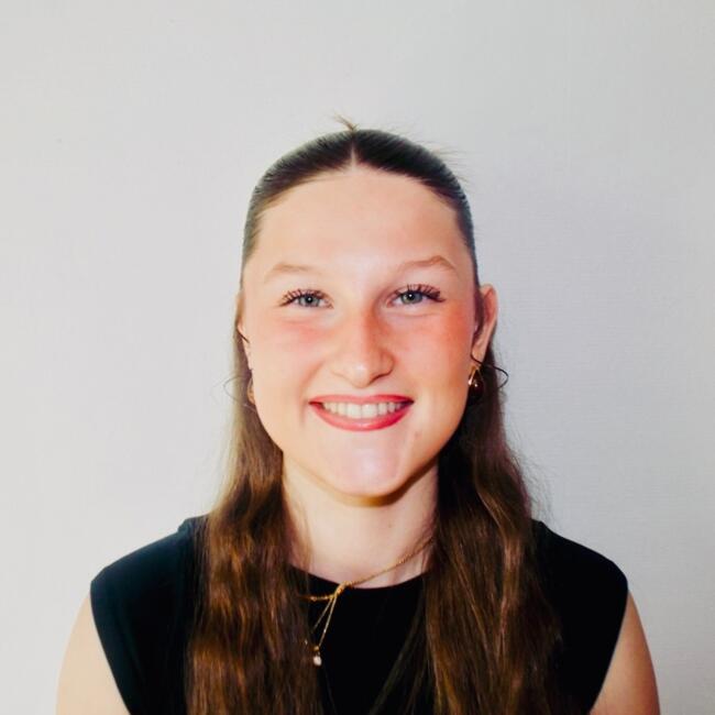 Babysitter in Plourin-lès-Morlaix: Apolline