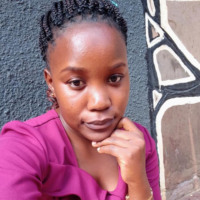 Babysitter in Entebbe: Sophia