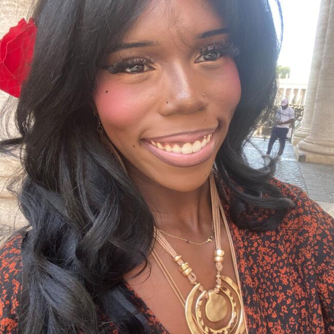 Babysitter in Denton: Vanessa