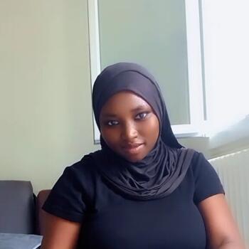 Nanny in Limoges: Aicha