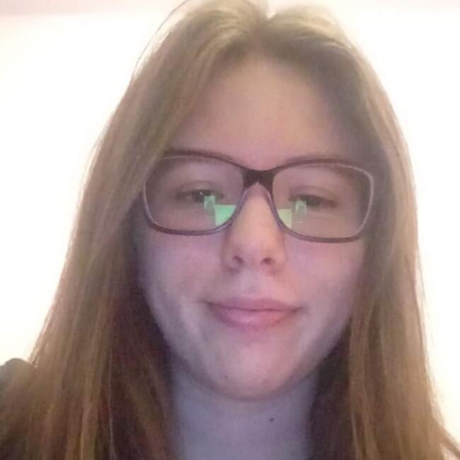 Babysitter in Athens: Theodora