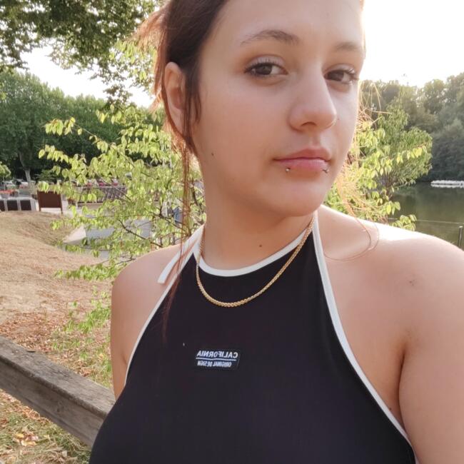 Babysitter in Fourmies: Alicia