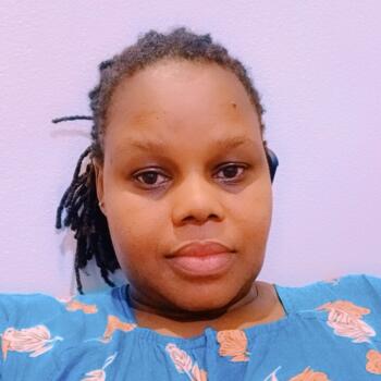 جليسة أطفال في الرس: Nelly