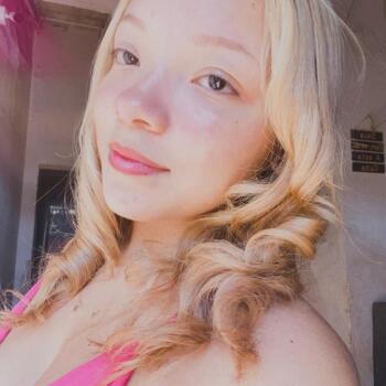 Babá em Valparaíso de Goiás: Isnayara