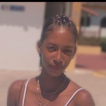 Niñera en Santo Domingo Este: Yennifer