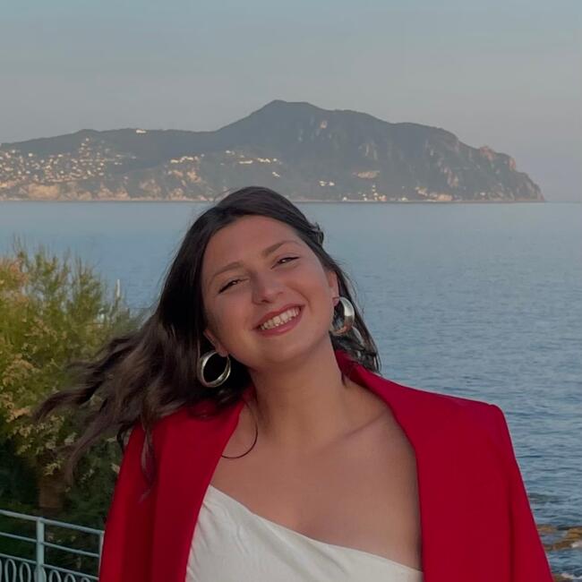 Babysitter a Genova: Giulia