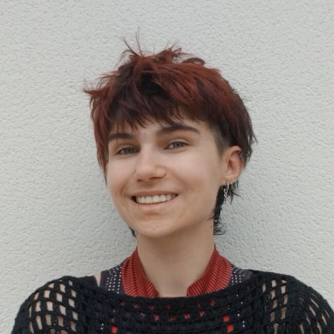 Babysitter in Villenave-d'Ornon: Emma