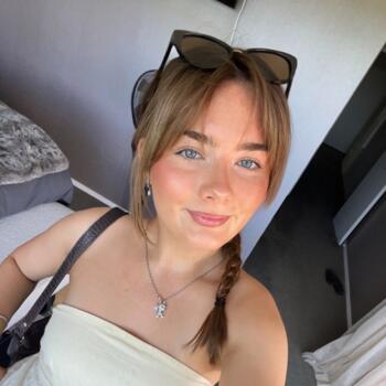 Babysitter in Tauranga: Lola Griffith