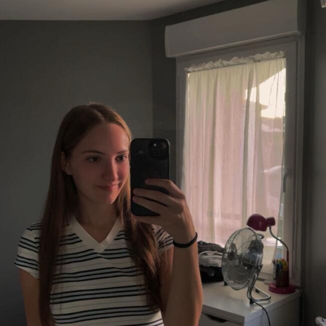 Babysitter in Rurange-lès-Thionville: Anaïs