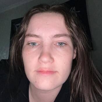 Babysitter in Invercargill: Bridie