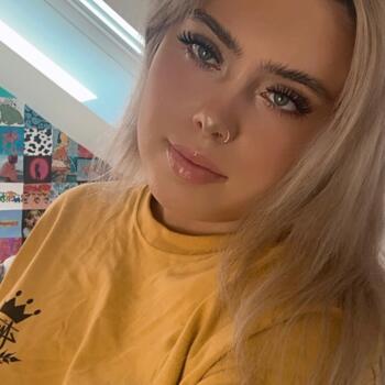 Babysitter in Cardiff: Hannah