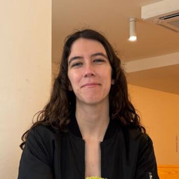 Babysitter in Azeitão: Alice