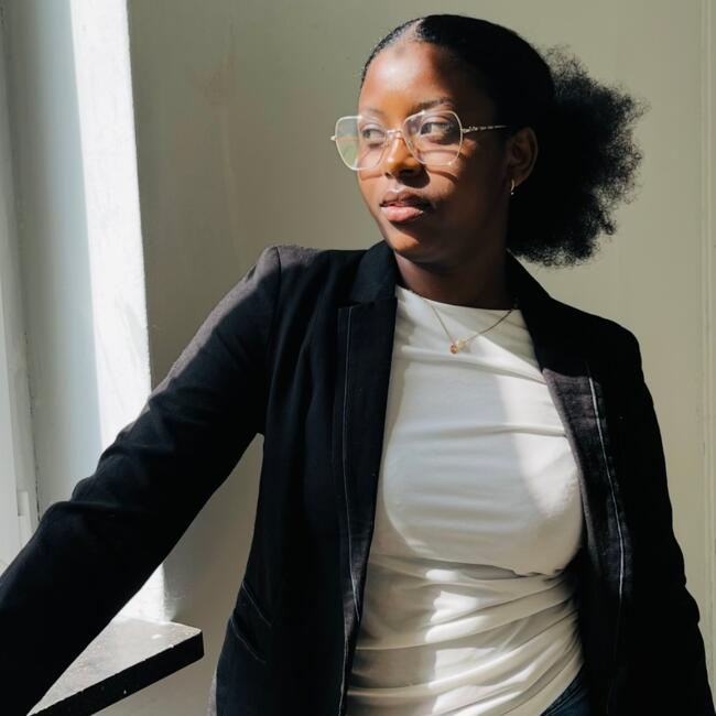 Babysitter in Florennes: Aïcha