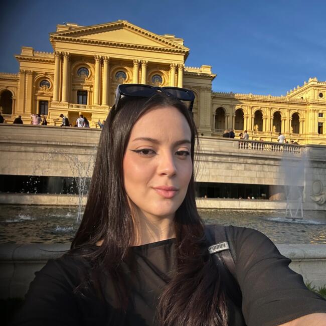 Babysitter in Gravataí: Nicolly