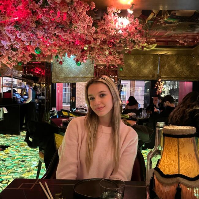 Babysitter in Lyon: Lina