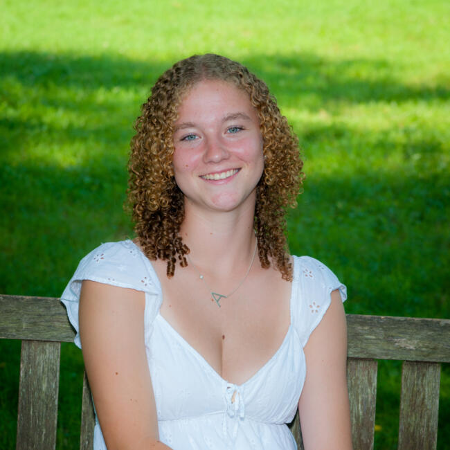 Babysitter in Woodbine (Maryland): Avery