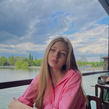 Babysitter in Bucharest: Cristina