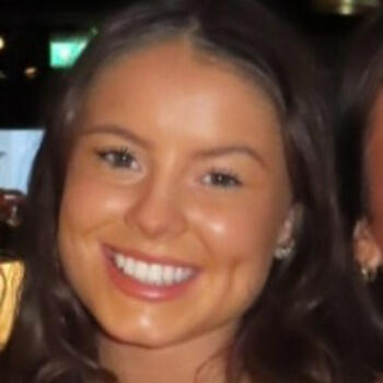 Babysitter in Portrush: Laura