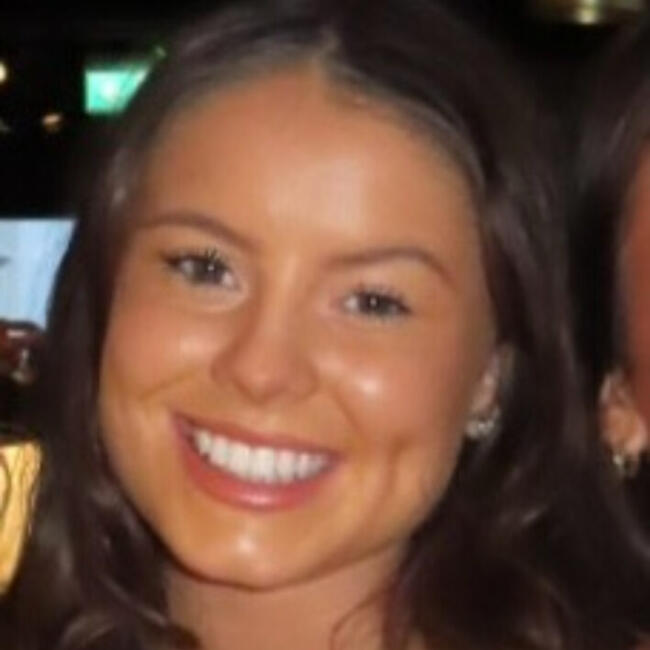 Babysitter in Portrush: Laura
