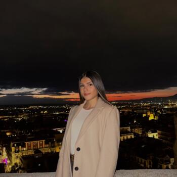Babysitter in Granada: Sara