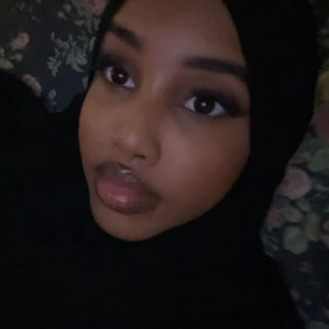 Babysitter in Mombasa: Maya