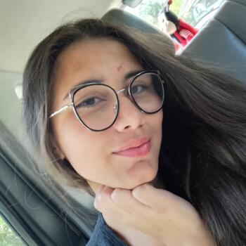 Babysitter in Palhoça: Luisa