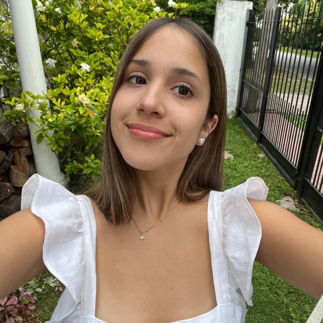 Babysitter in La Plata: Catalina
