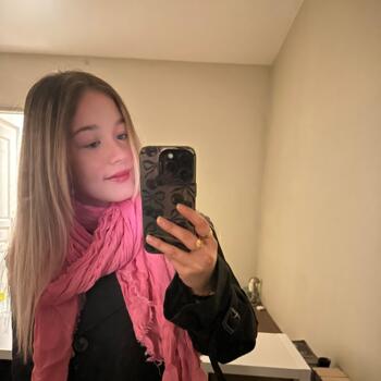 Babysitter in Nancy: Maeva
