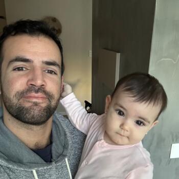 Δουλειά για babysitter στην περιοχή Μοντεβιδέο: δουλειά φύλαξης παιδιών Guille