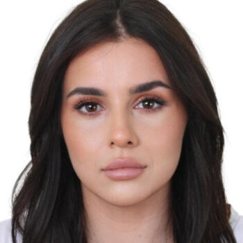 Babysitter London: Ines