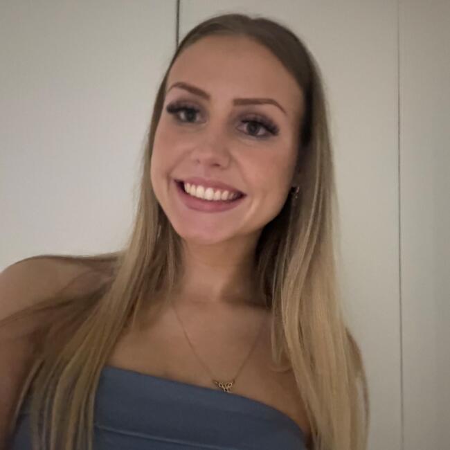 Babysitter in Canberra: Jasmine