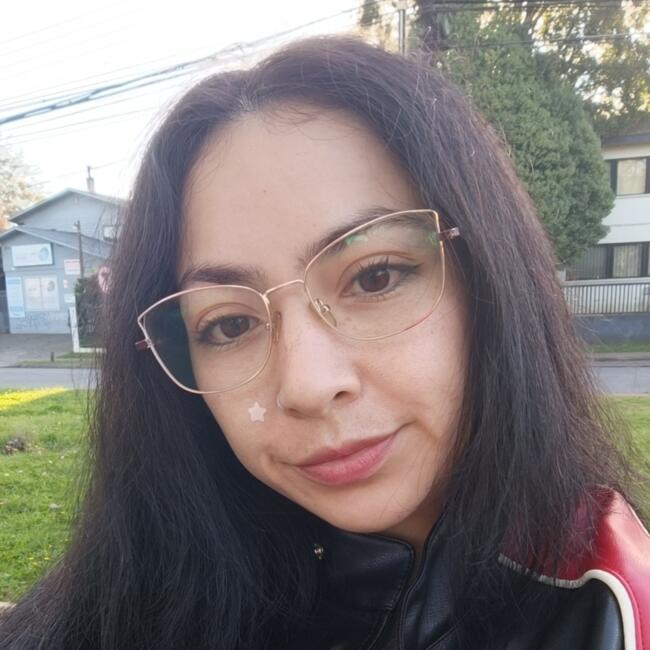 Babysitter in Valdivia: Yasmín