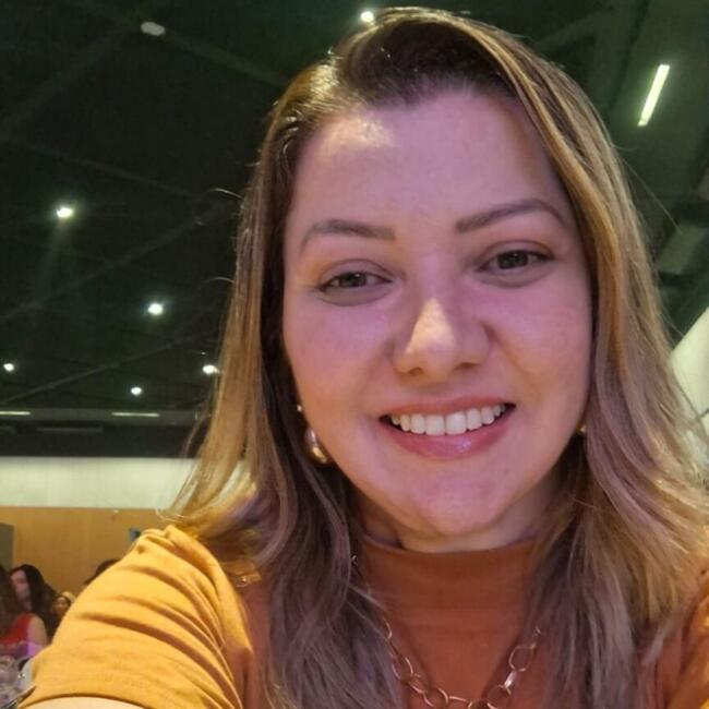 Babysitter in Vinhedo: Tia Josi