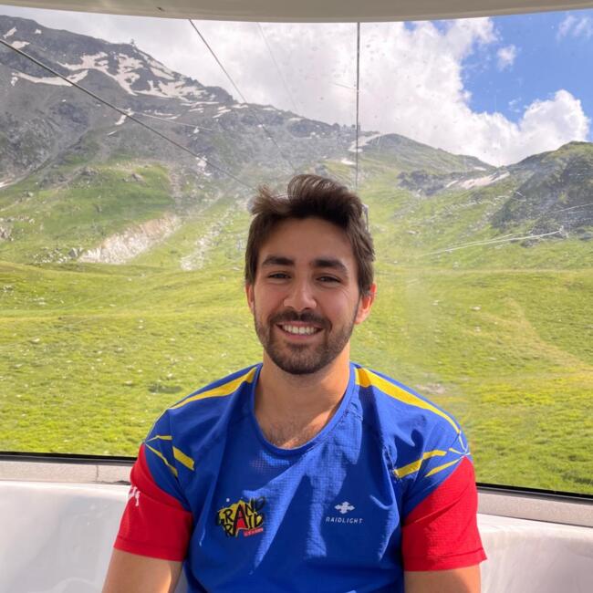 Babysitter in Vincennes: Lucas Derrough