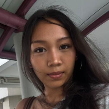 Babysitter in Singapore Island: Thet