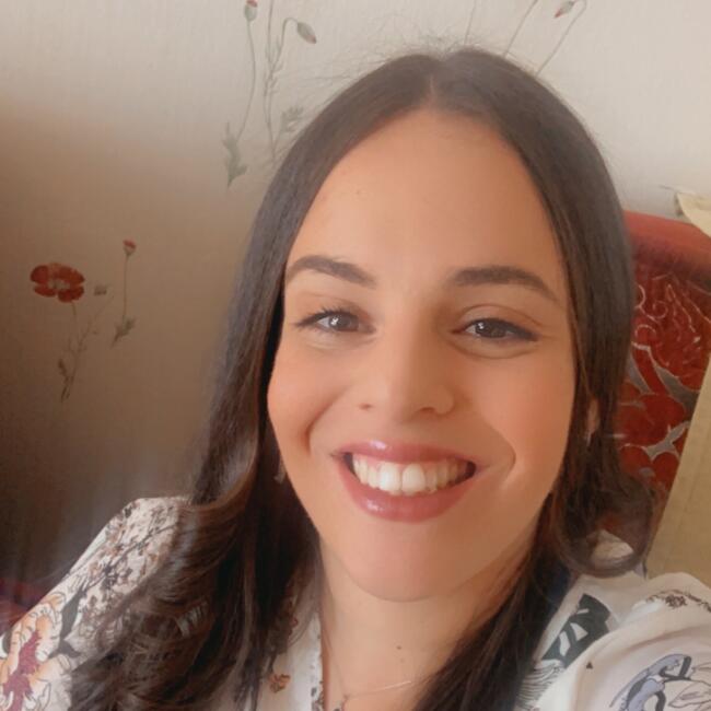 Babysitter in Saint-Germain-en-Laye: Dounia