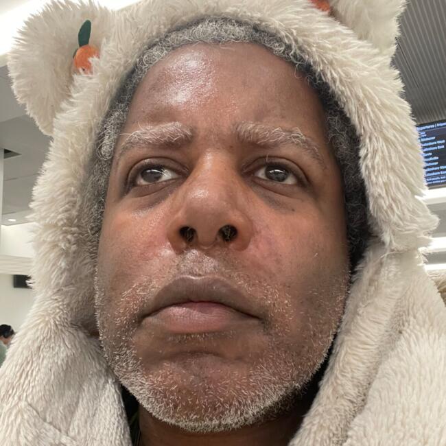 Baby-sitter in Milton: Shawn