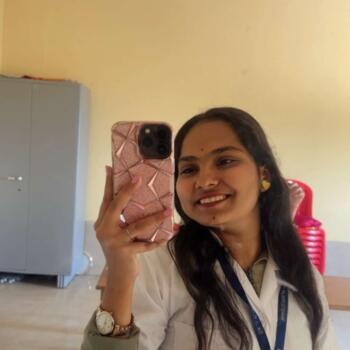 Babysitter Mumbai: Bhakti