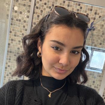 Babysitter em Vila Nova de Famalicão: Lara